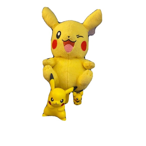 Pikachu Pokemon Takara Tomy Plush Stuffed~Toy Doll Japan~Selling Lot Of 3 - Picture 1 of 5